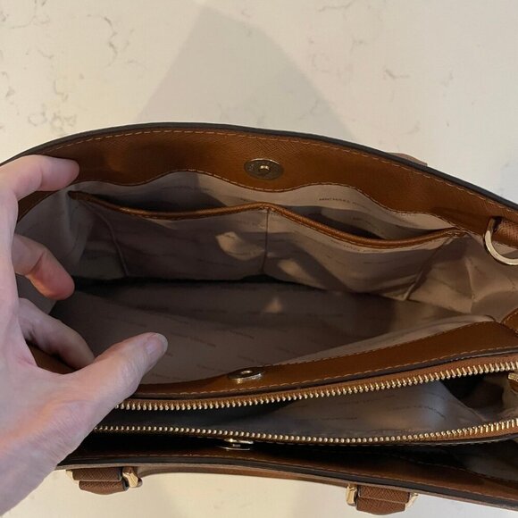 Michael Kors Lg Savannah Saffiano Leather Satchel Handbag Chestnut Brown Sz OS - Picture 8 of 13